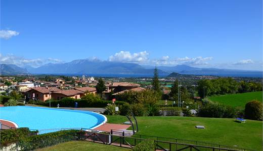 Trilocale vista lago