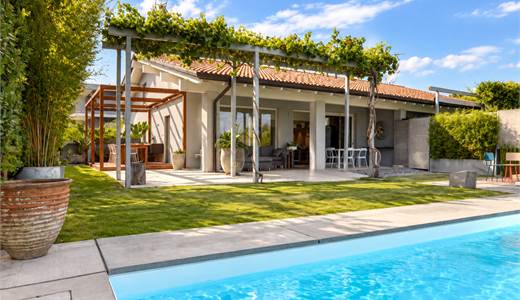 ELEGANTE VILLA CON PISCINA VISTA LAGO